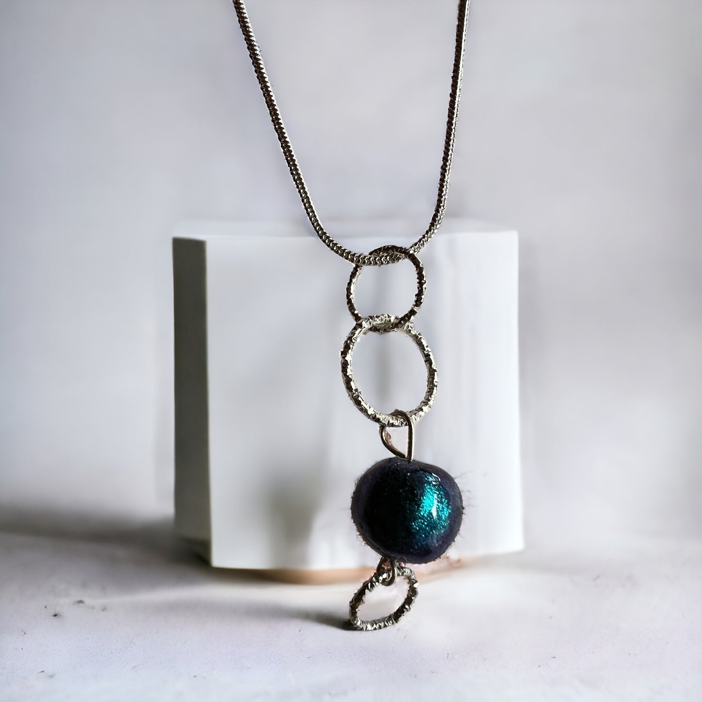 Blue/teal shimmer pearls