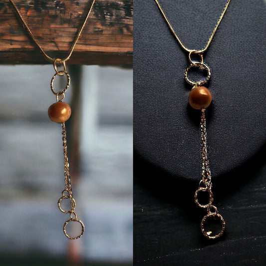 Autumn pearl necklace