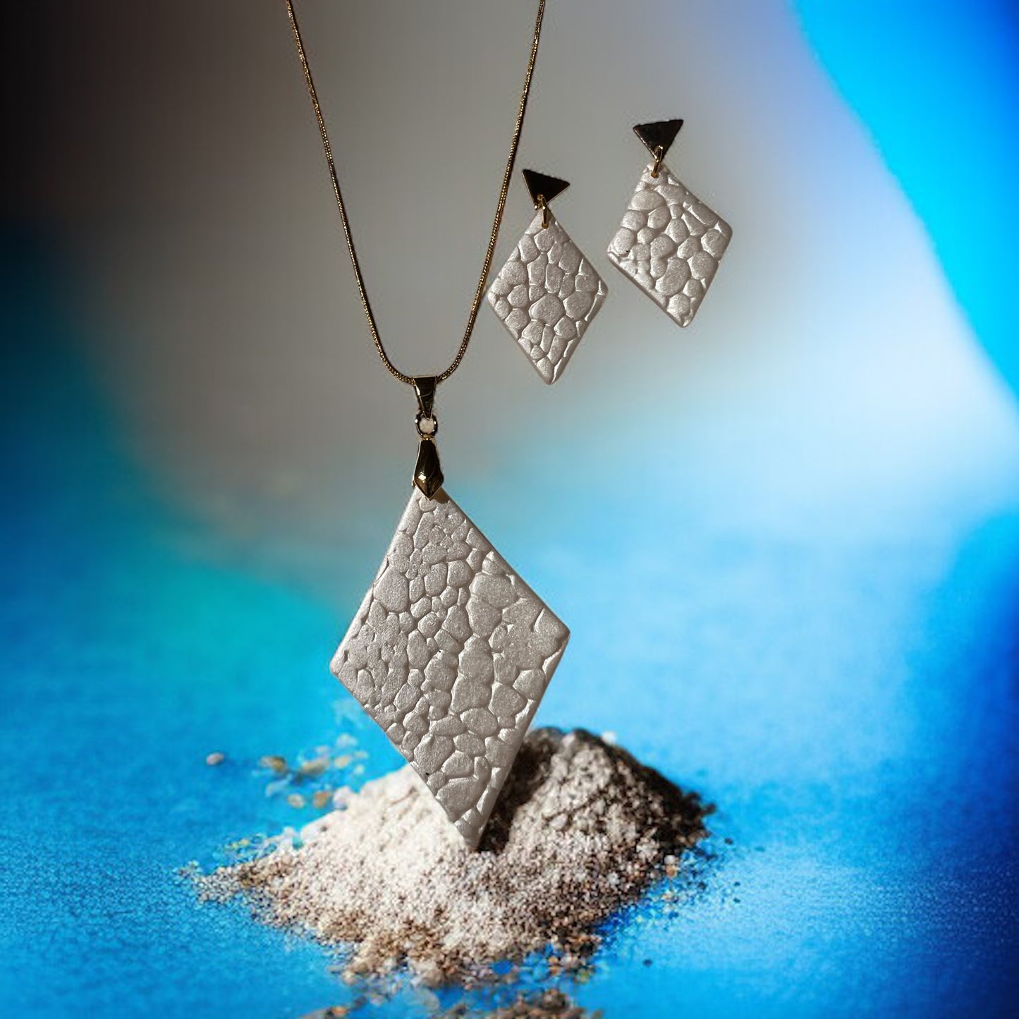 Pebbled pearl diamond shaped pendant & earrings