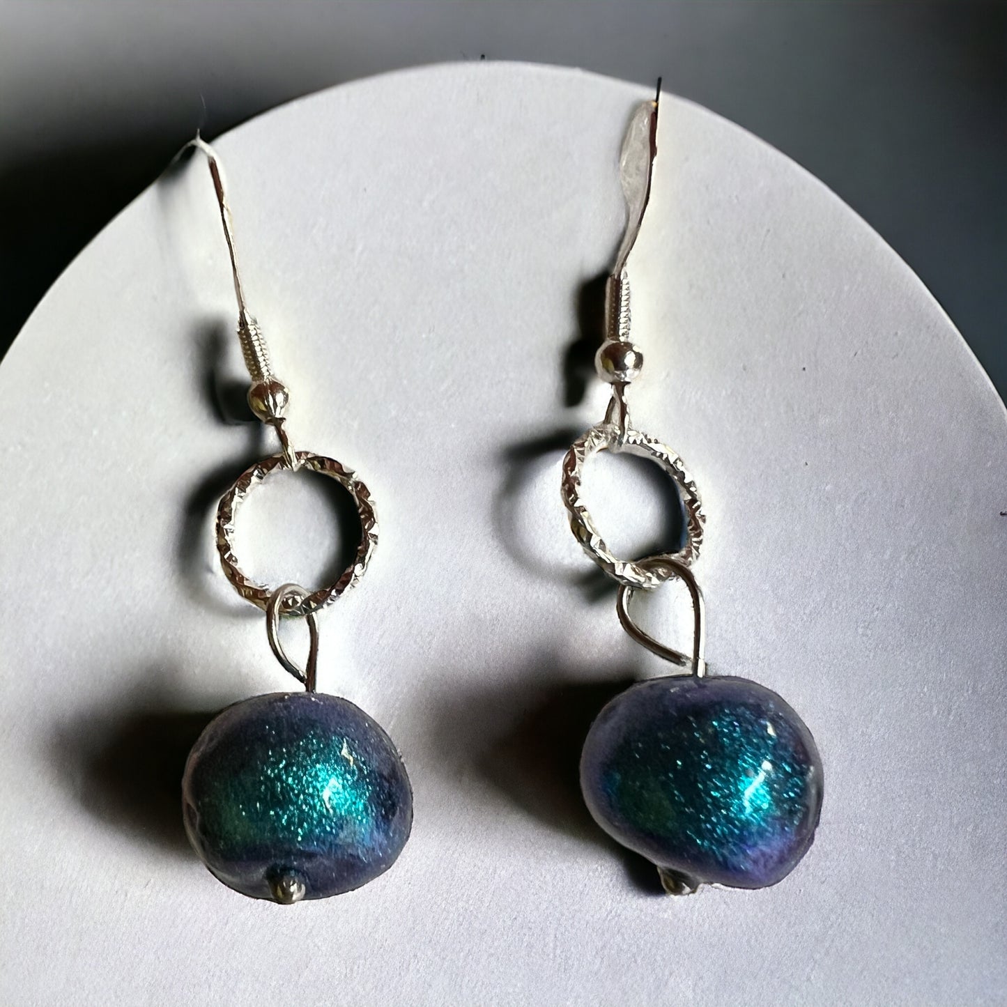 Blue/teal shimmer pearls