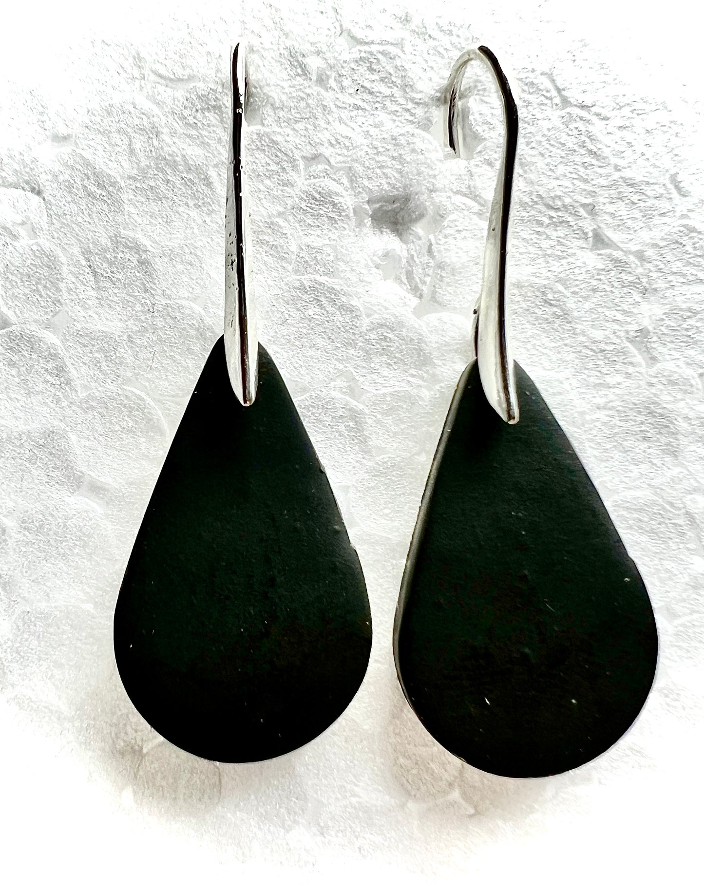 Elegant black tear drop