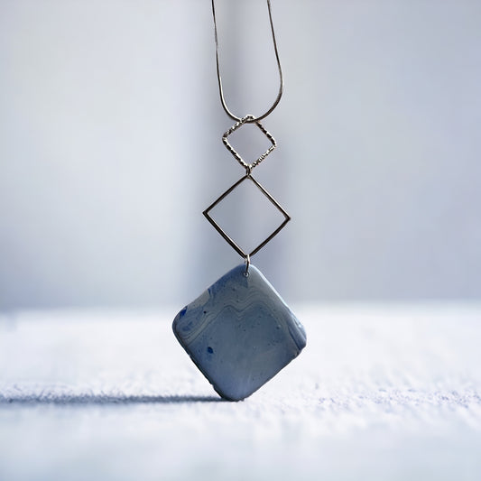 Mountain vibe pendant