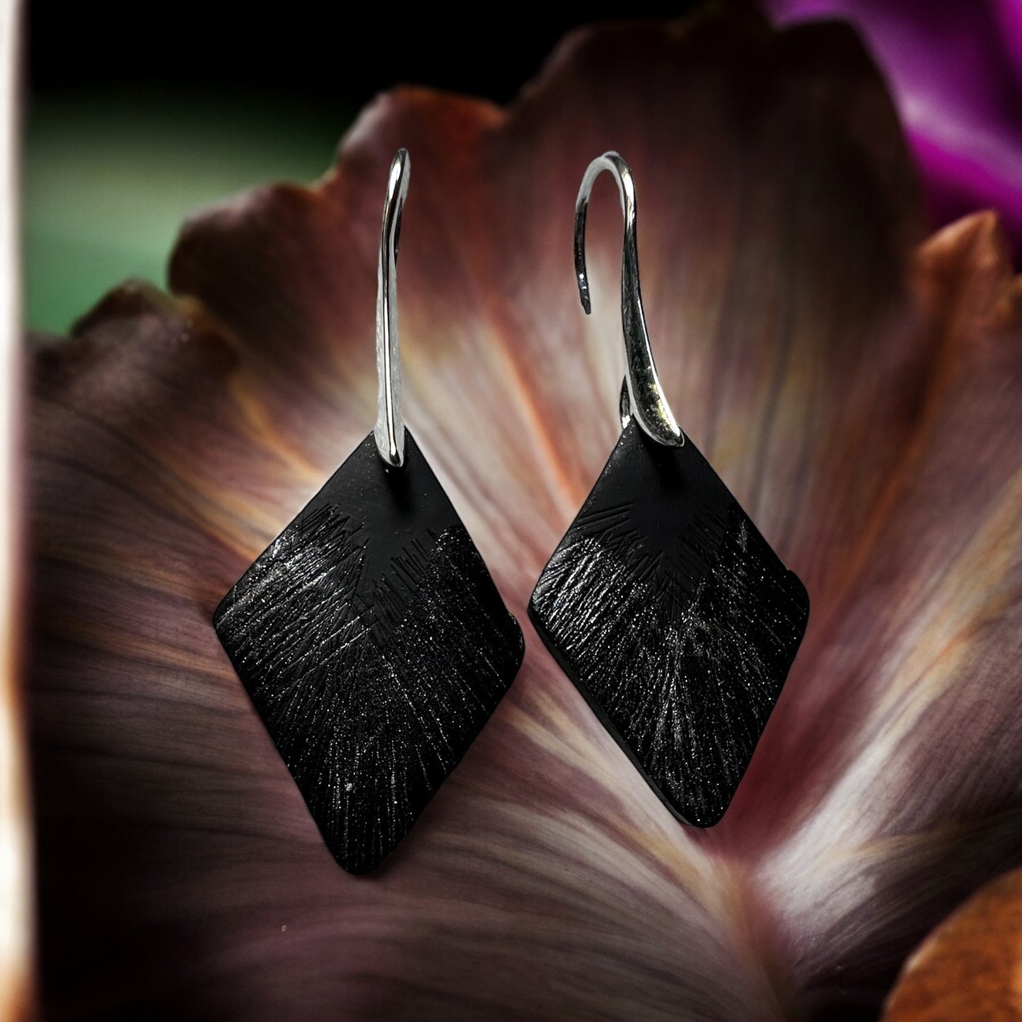 Very elegant black diamond